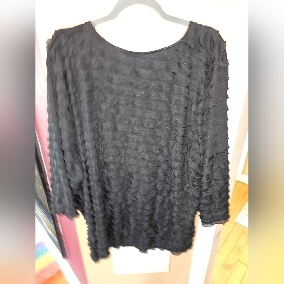 2 MAGGIE BARNES PLUS SIZE 2X TOPS RED BLACK SPRING SUMMER BLOUSE GUC - Picture 4 of 7